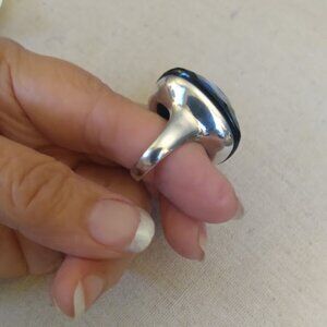 Black and white stone ring. Marked W.K. 925